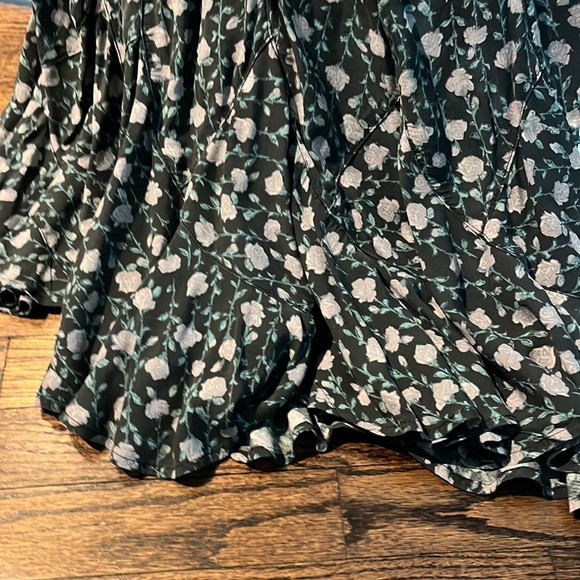 Short sleeve current Elliott floral dress. Casual. Size 1 - Picture 3 of 3
